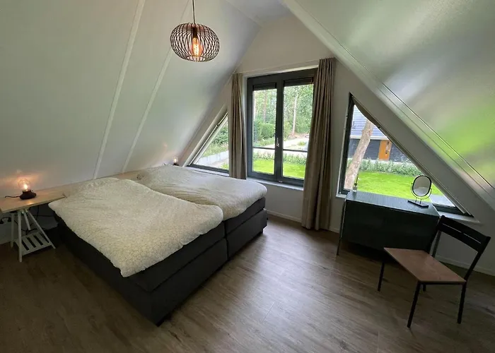 In Near Forest & Cycling Lochem