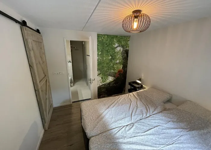 In Near Forest & Cycling Holiday home *