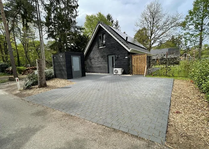 In Near Forest & Cycling Holiday home *