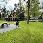 بيت للعطل In Near Forest & Cycling *